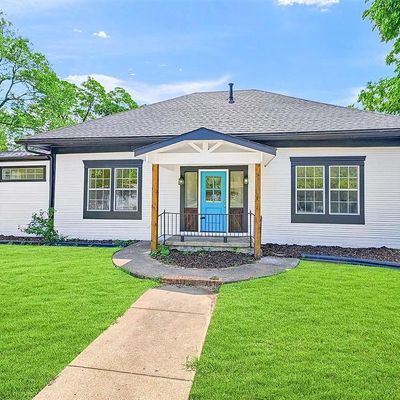 313 W Spruce St, Whitewright, TX 75491