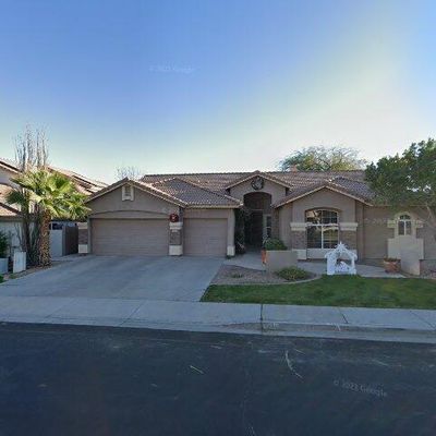 3135 E Desert Flower Ln, Phoenix, AZ 85048