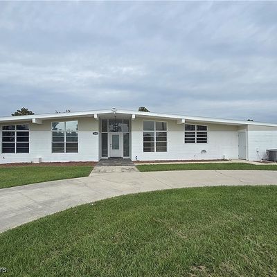 3200 Golfview Rd, Sebring, FL 33875