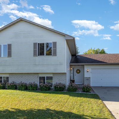 321 Shea St, Belle Plaine, MN 56011