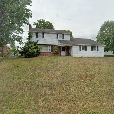 325 Circle Dr, Torrington, CT 06790