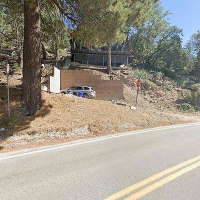 33313 Robin Dr, Green Valley Lake, CA 92341