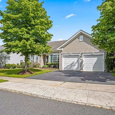 28 Everett Dr, Columbus, NJ 08022