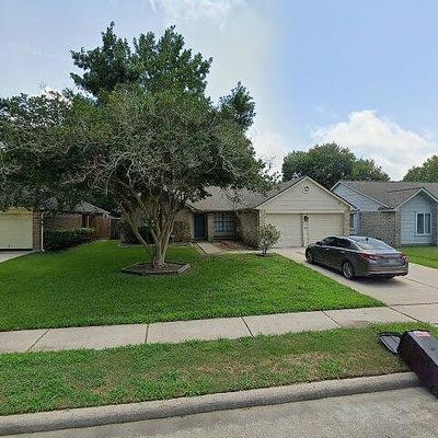 2811 Pine Mills Dr, League City, TX 77573