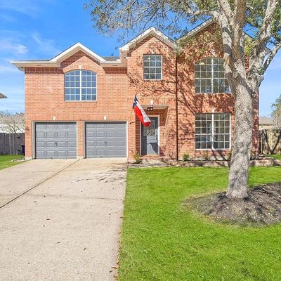 2883 Pointe Dr, Dickinson, TX 77539