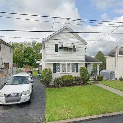 29 Washington St, Moosic, PA 18507