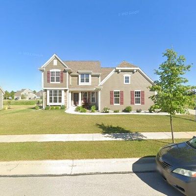 2921 Makou Trl, Waukesha, WI 53189