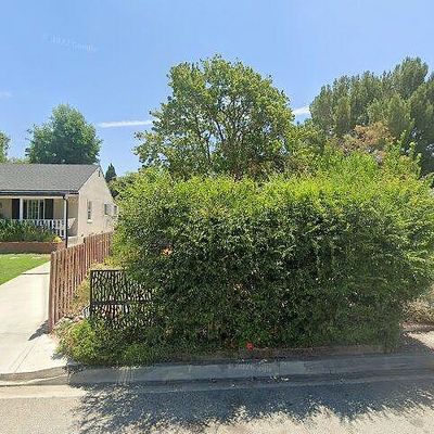 2986 Bargen Way, Altadena, CA 91001