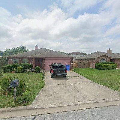 3005 Don Hill Ln, Taylor, TX 76574