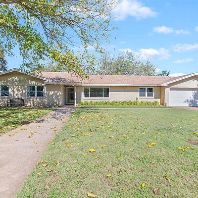 301 Ables St, Granbury, TX 76048