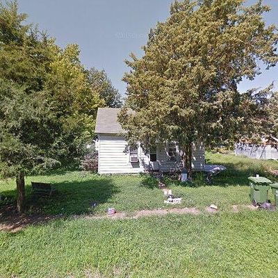 301 N 5 Th St, Elkville, IL 62932