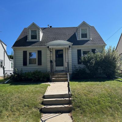 3769 E Carpenter Ave, Cudahy, WI 53110