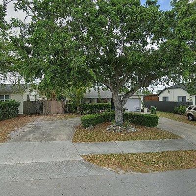 3805 Corrigan Ct, Lake Worth, FL 33461