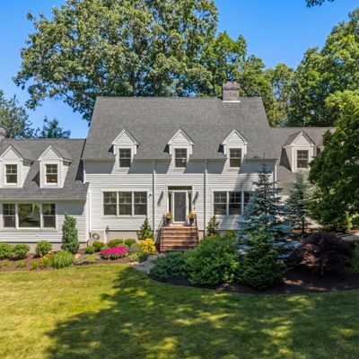 39 Lovers Ln, Madison, CT 06443