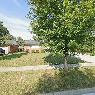 39661 Kingsbury Dr, Sterling Heights, MI 48313