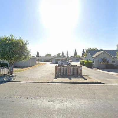 404 N Hall St, Visalia, CA 93291