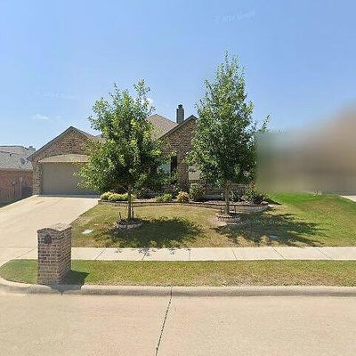 407 Lone Star Dr, Justin, TX 76247