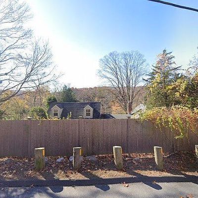 34 Old Middle Rd, Brookfield, CT 06804