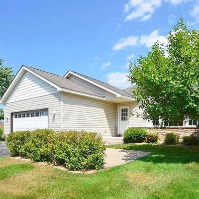 35 Brighton Path, Hudson, WI 54016