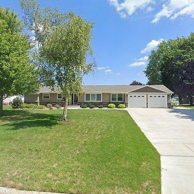 48 S 10 Th St, Hilbert, WI 54129