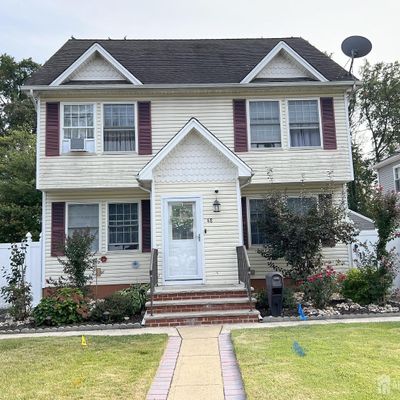 48 Tappen St, Avenel, NJ 07001