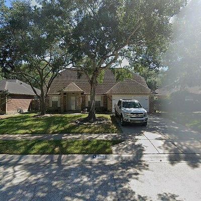 4914 Meadowglen Dr, Pearland, TX 77584