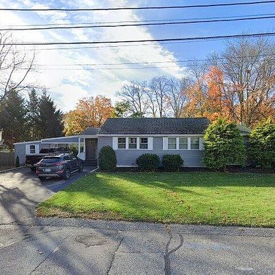 5 Russell Ln, Smithfield, RI 02917