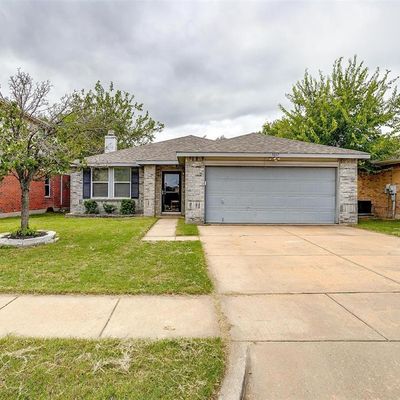 5037 Village Stone Ct, Fort Worth, TX 76179