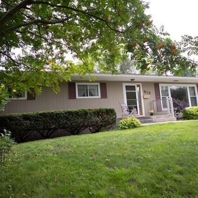 513 S Ellwood St, Dodgeville, WI 53533