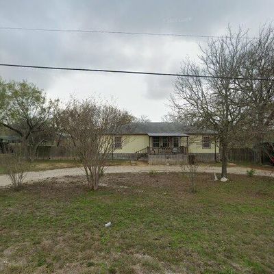 515 County Road 3821, San Antonio, TX 78253