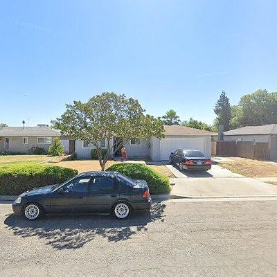 4244 N Prospect Ave, Fresno, CA 93722