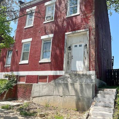 4327 California Ave, Saint Louis, MO 63111