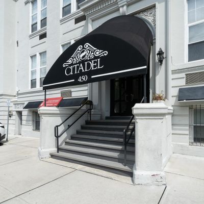 450 7 Th St #2 H, Hoboken, NJ 07030