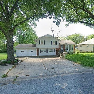 5725 Laurel Ave, Raytown, MO 64133