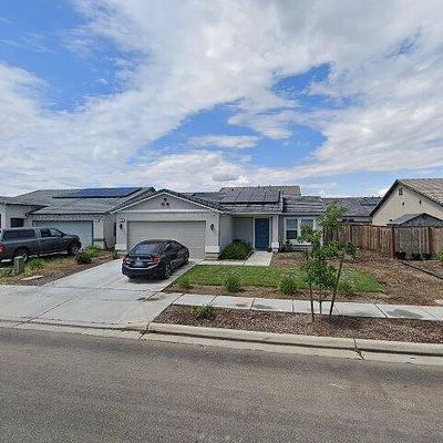 578 11 Th St, Sanger, CA 93657