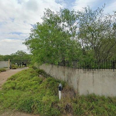 588 N La Paloma St, Rio Grande City, TX 78582