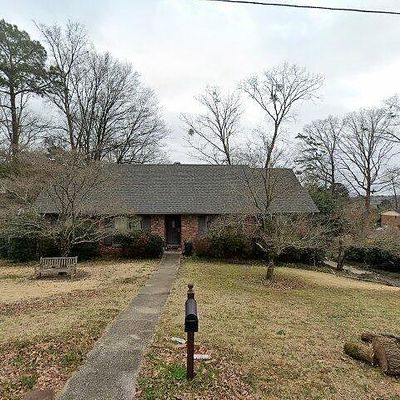 613 Staffordshire Dr, Vestavia, AL 35226