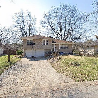 6205 E 120 Th Ter, Grandview, MO 64030