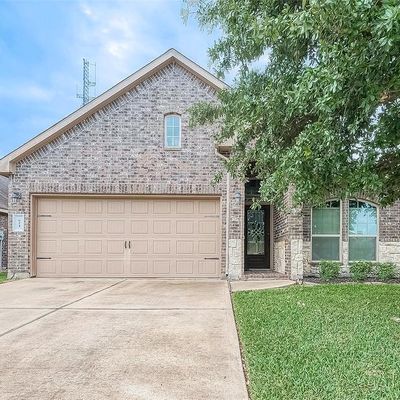 624 Pedernales St, Webster, TX 77598