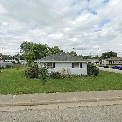 630 E Pike St, Jackson Center, OH 45334