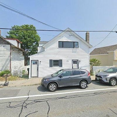 636 Park Ave, Portsmouth, RI 02871