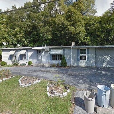 641 Lehigh Gap St, Walnutport, PA 18088