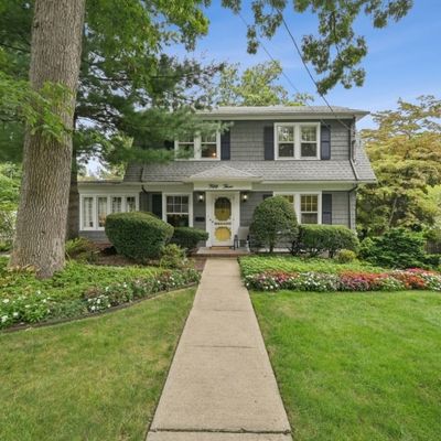 53 Fairwood Rd, Madison, NJ 07940