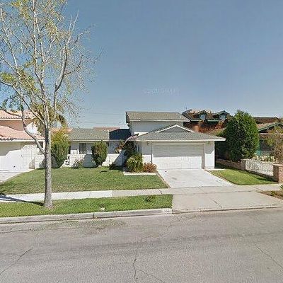 558 Sturgeon Dr, Costa Mesa, CA 92626