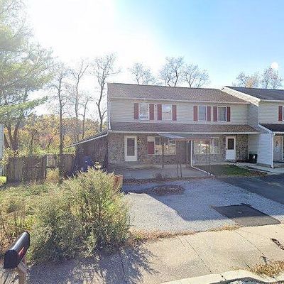 56 Canal St, Leesport, PA 19533