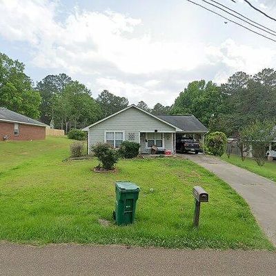 725 Fairground St, Kosciusko, MS 39090