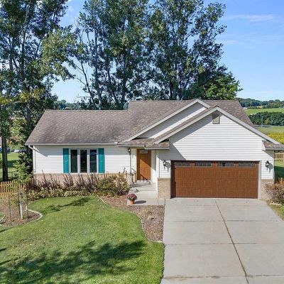 727 Eagle Cir, Lodi, WI 53555