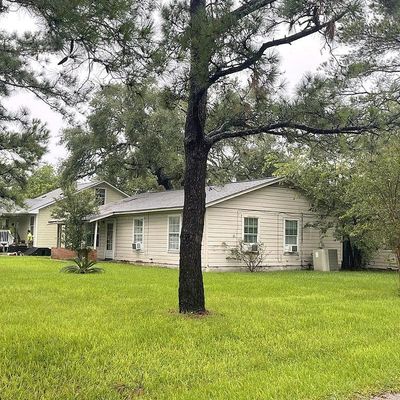 727 S Iowa St, La Porte, TX 77571