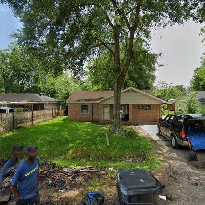 7538 W Knoll St, Houston, TX 77028