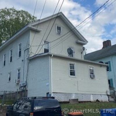 80 Willow St, Meriden, CT 06450